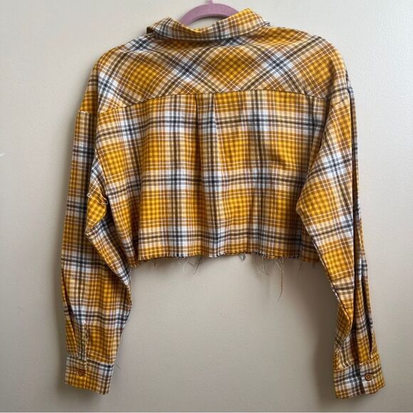 NWT Forever 21 Frayed & Cropped Yellow Long Sleeved flannel Shirt Size S - Picture 2 of 4